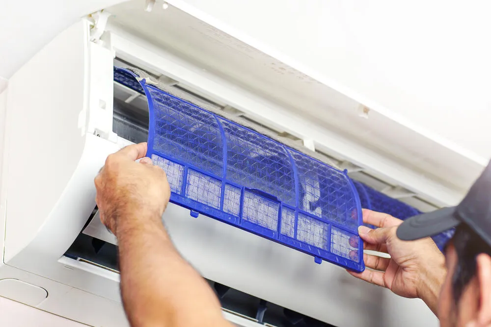 Limpeza e Manutenção de Ar Condicionado Split // Conserto e manutenção de ar condicionado split RJ